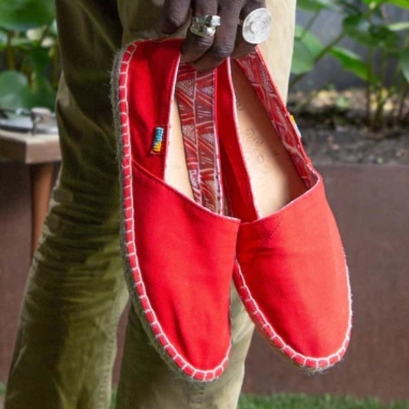 Ubuntu Red canvas Afridrilles (espadrilles) slip on flat shoes Sz 10 new - Picture 4 of 14